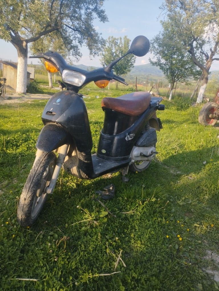 Vând scuter Piaggio free