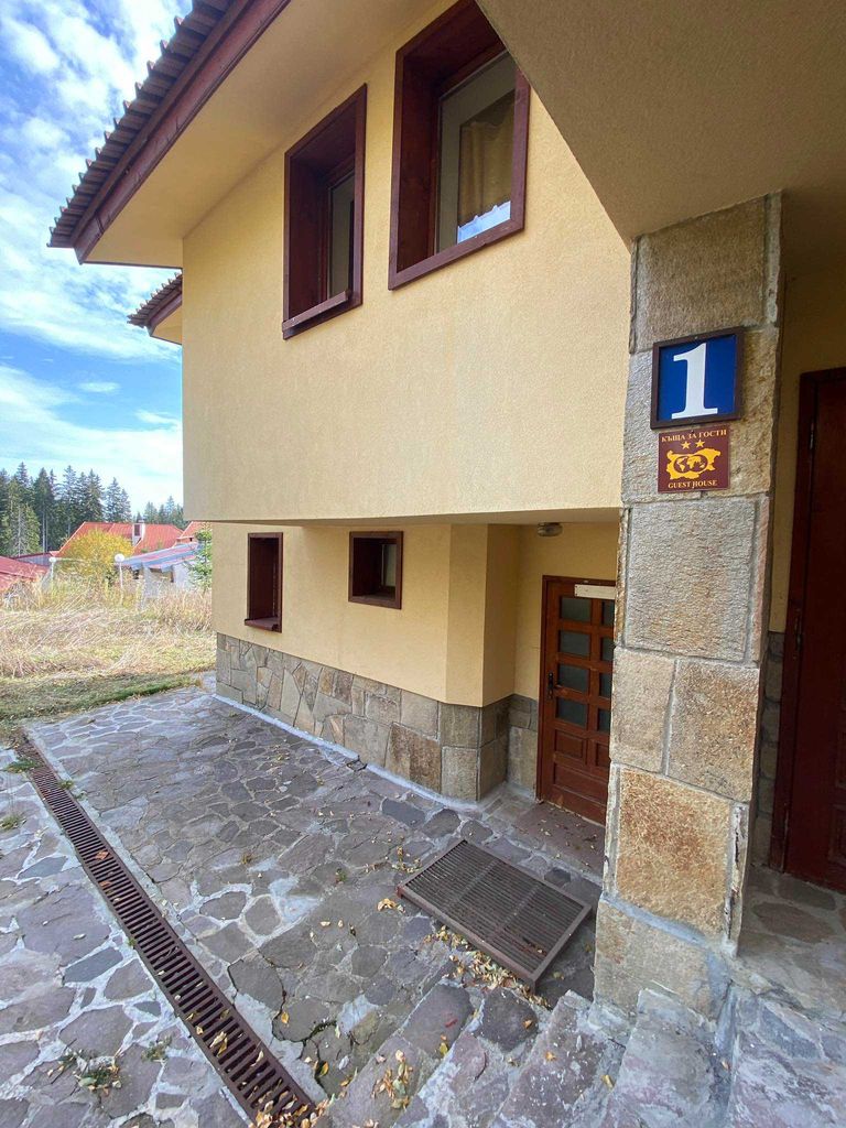 Продава се Хотел в к.к. Пампорово - 1100 кв.м за 482 €/кв.м - Снимка #3