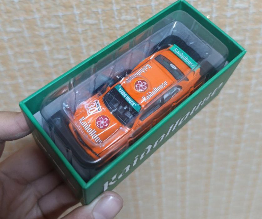 Продам BMW e30 kaidohause от фирмы mini gt капот открывается