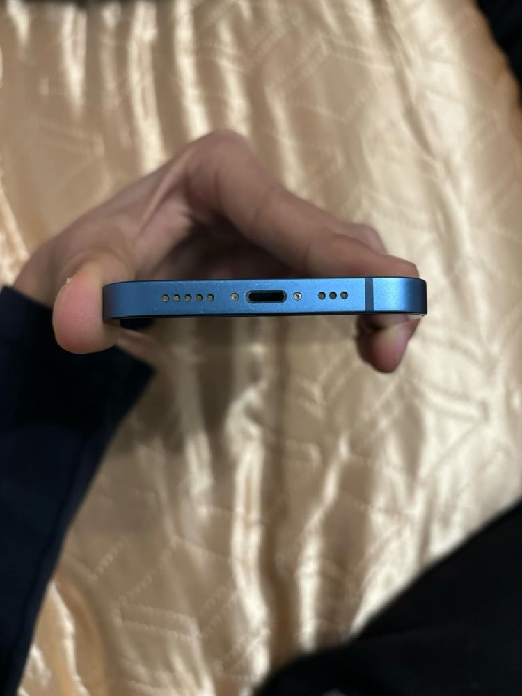 Iphone 13 128GB BLUE