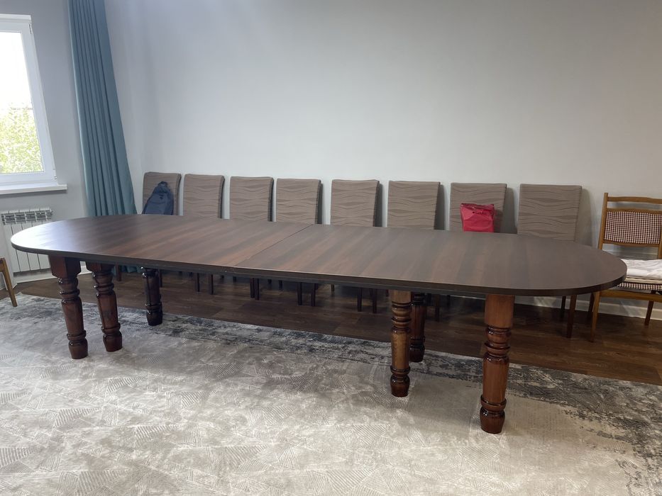 Стол гостинный срочно продам