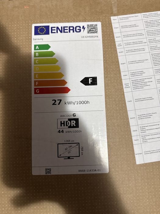 Vand televizor smart de 80 de cm nou nedesigilat