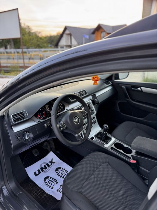 Passat b7 - an 2013 - motor 2.0d 150 cp - Cutie manuala 6+1 -impecabil