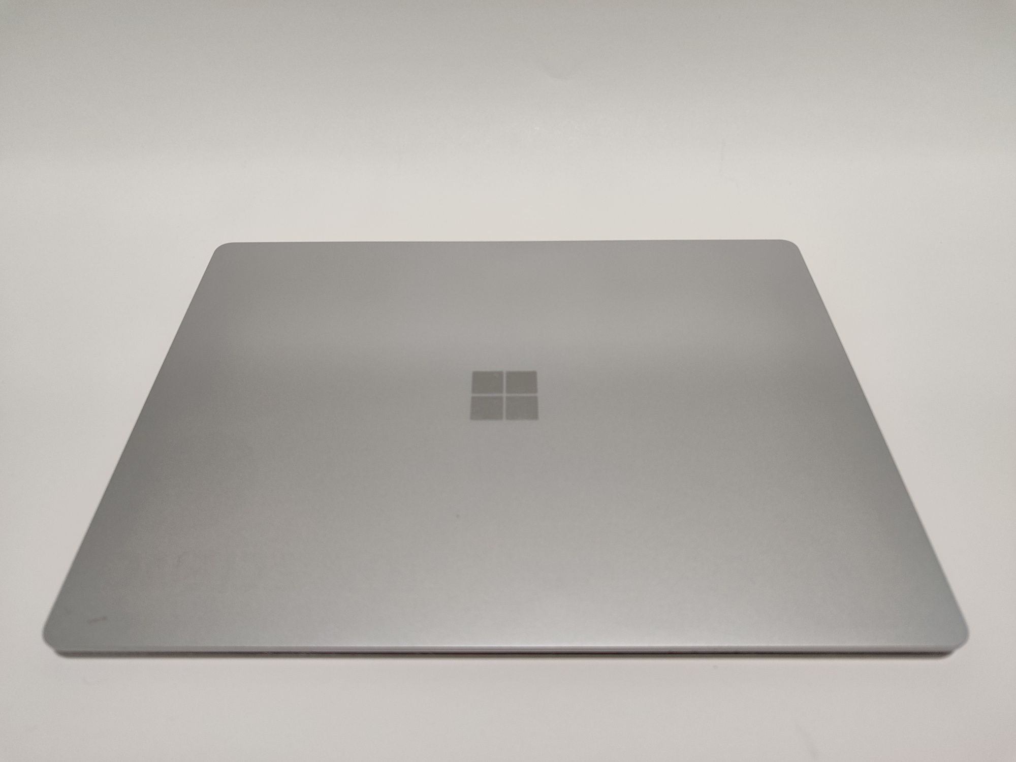 Продается ноутбук Microsoft Surface 3 Laptop noutbuki sotiladi!