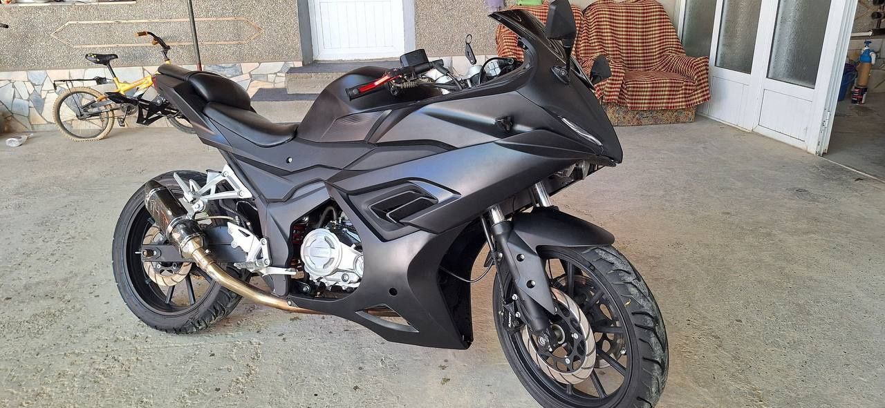 Moto bmw 250 motosikl