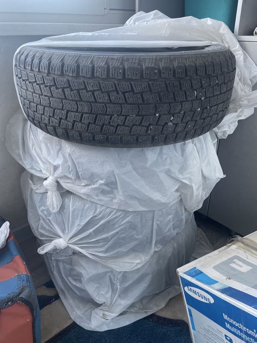 Корейские шины зимние 215/55R18 95Q