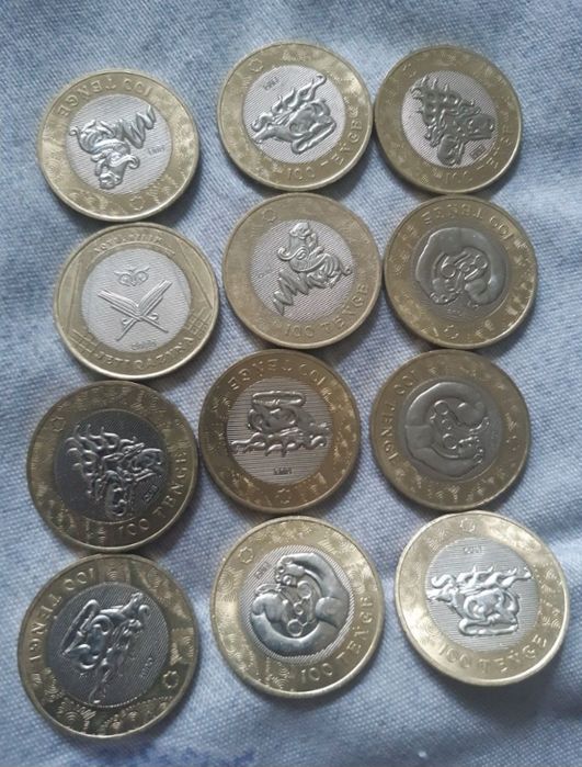 Продам коллекционные монеты 100₸ 12 штук разные.