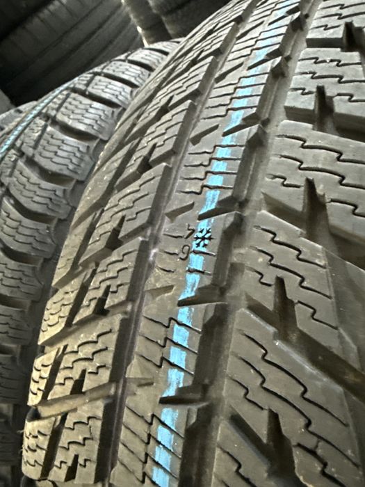 Amvelope de iarna 265/70 R17