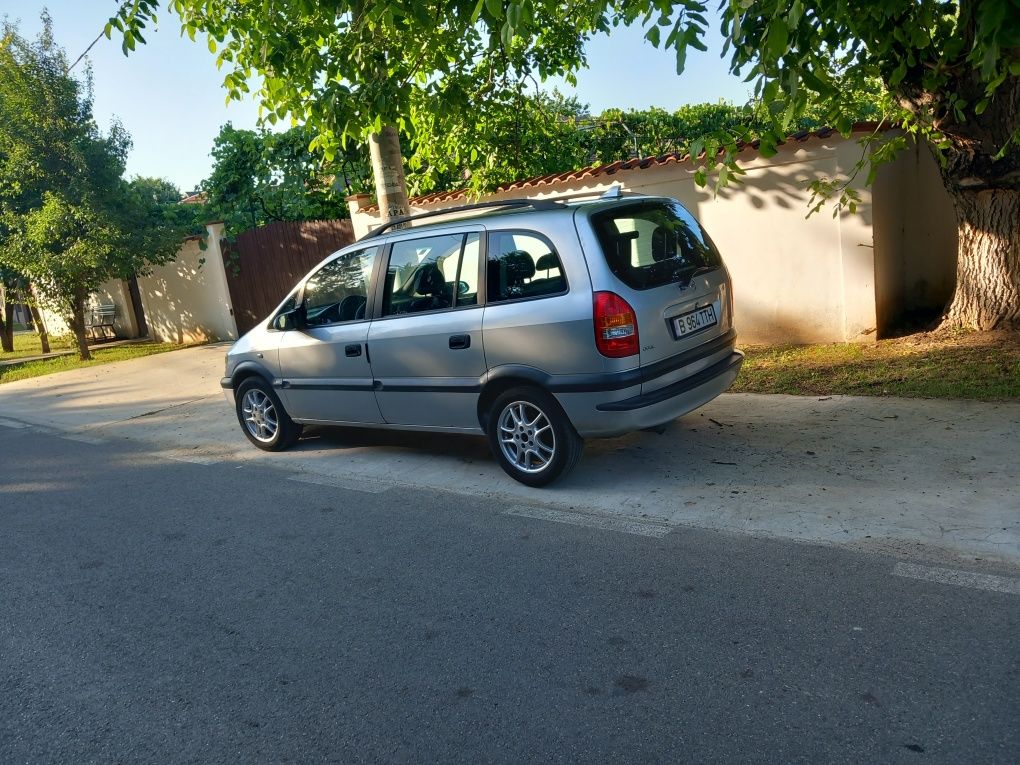 Opel zafira an 2002