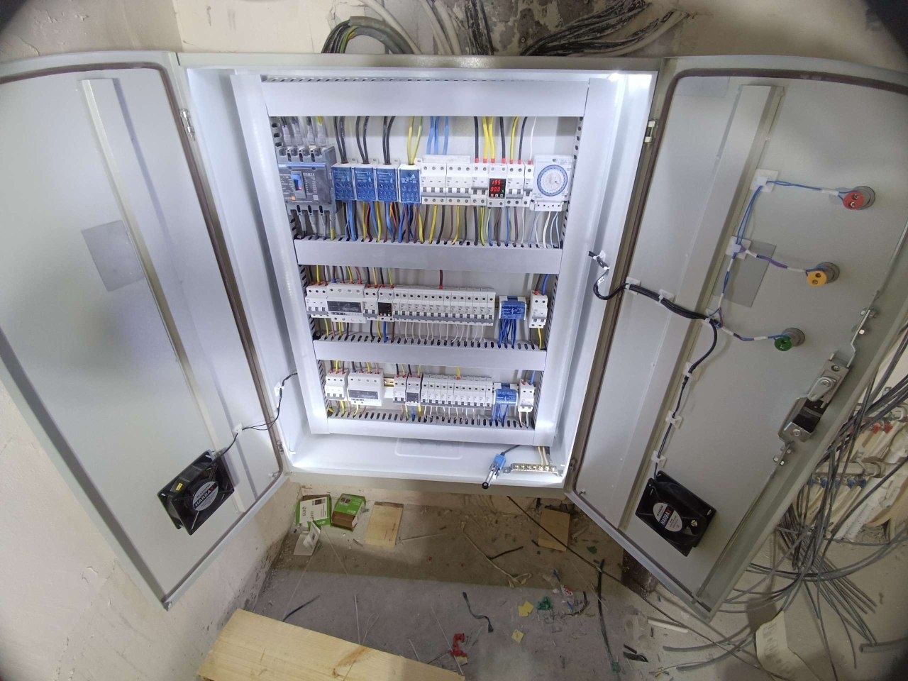 Elektrik xizmatlari 24 soat xizmatda