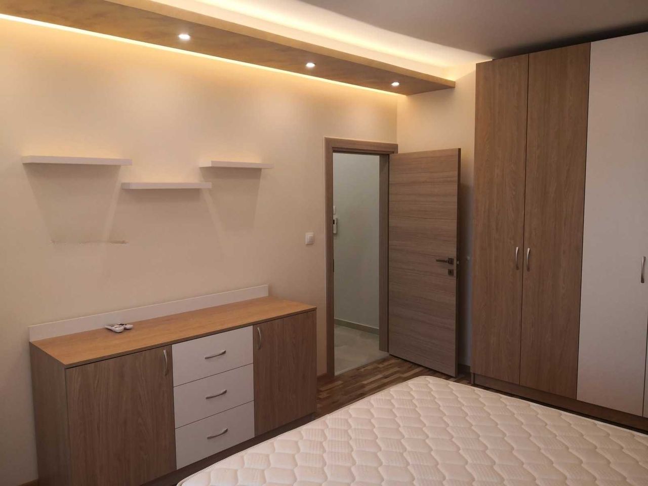 Дава се под наем Двустаен апартамент в София, Надежда 1 - 65 кв.м за 700 € - Снимка #5