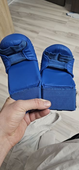 Kimono 5-8 ani plus manusi krav maga