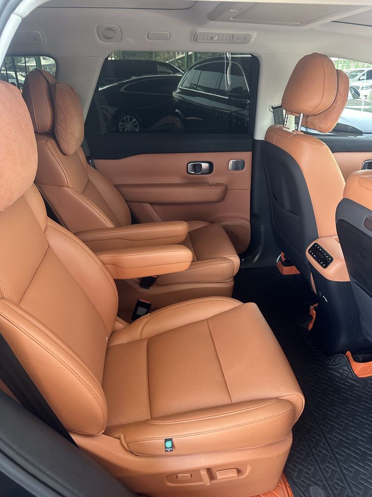 Leapmotor C16 Premium Фулл позиция