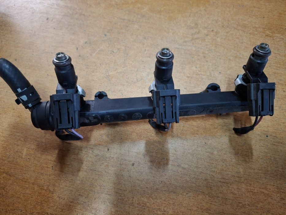 Injectoare rampă Vw Polo 6R Fabia3 Ibiza 1.0i 12V