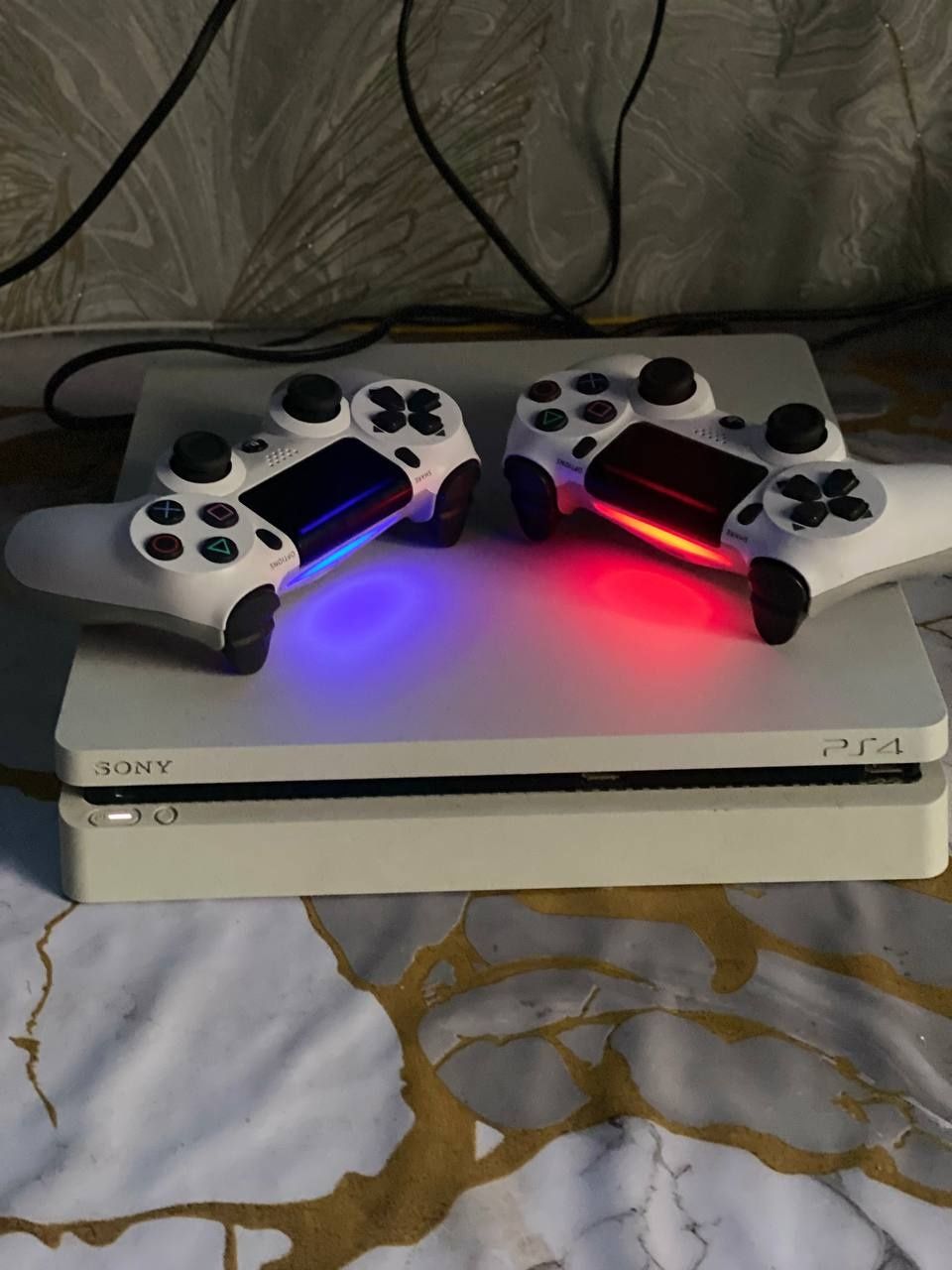 Playstation 4 slim