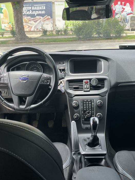 Volvo v40 1.6 дизел