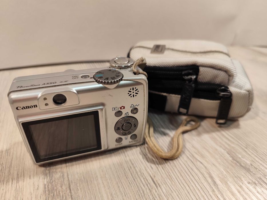 Camera Canon Powershot A550 retro