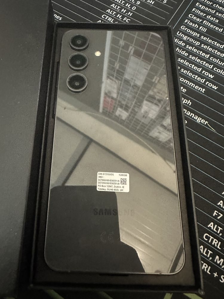 Samsung Galaxy S24 – Impecabil | Full Box | Garanție 2 Ani Orange