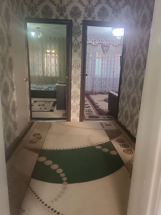 Zarafshondan 2 xonalik 1 etajdan 3 mikrarayondan uy sotiladi