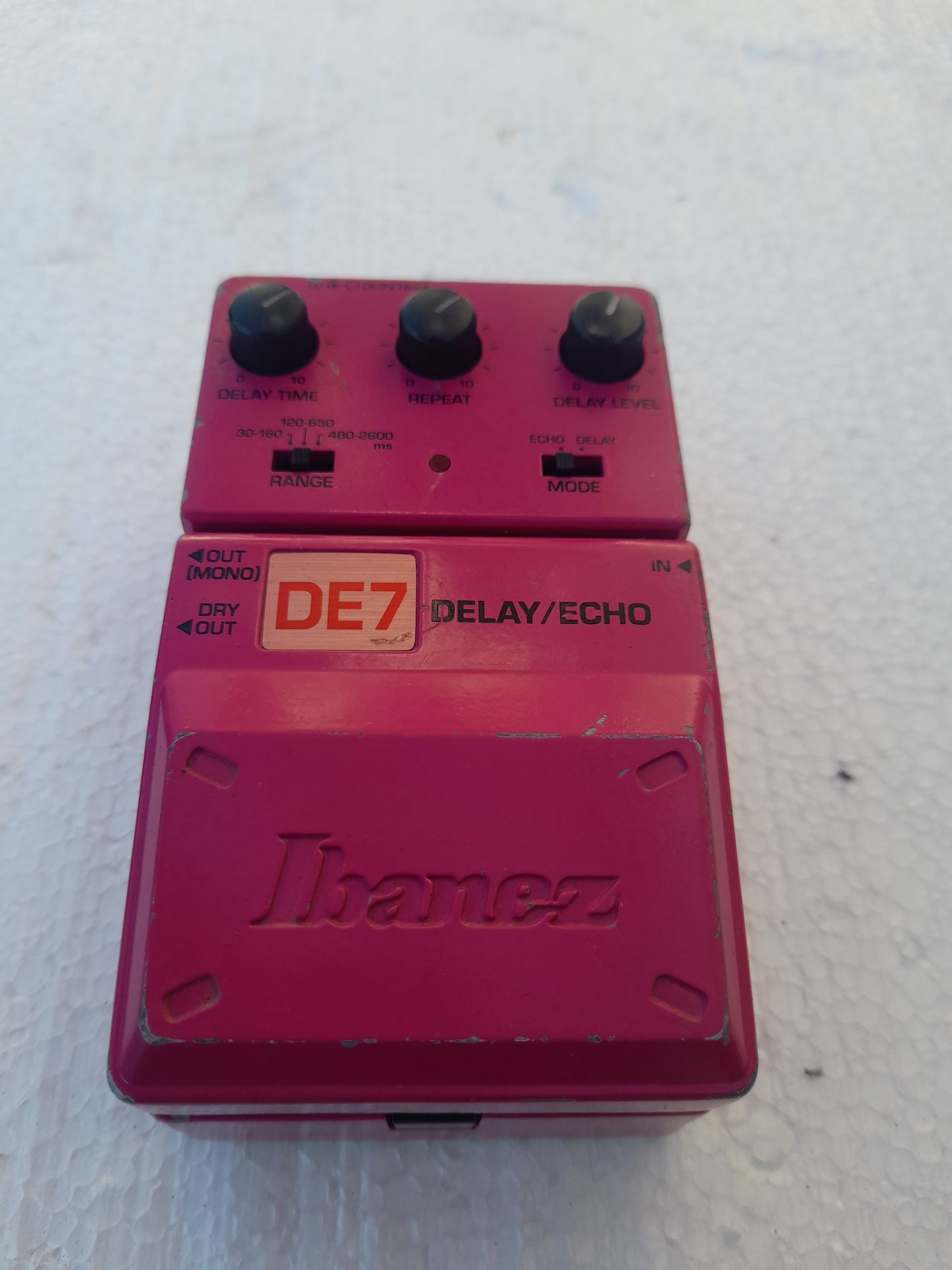 Ibanez DE-7 pink delay / echo pedala efect chitara