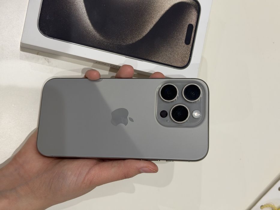 iPhone 15 pro 128Gb Titan