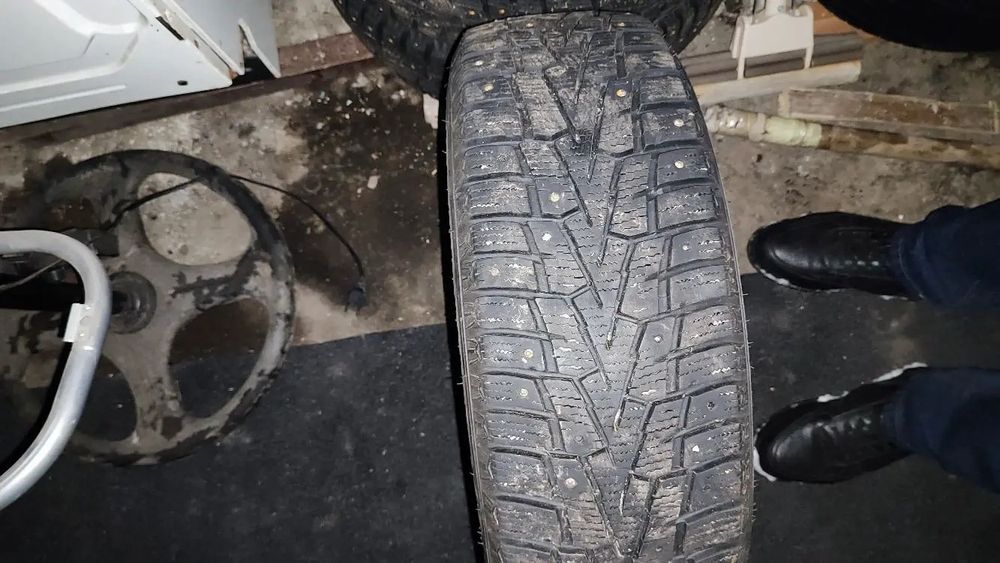 Шины Roadstone в отличном состоянии