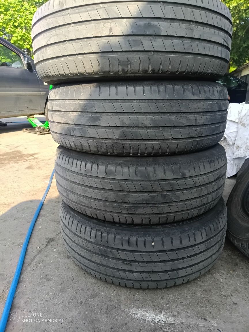 Гуми 225/65/17 летни Michelin