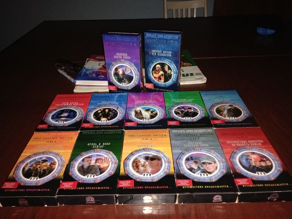 Продам коллекционные кассеты ЗВЕЗДНЫХ Врат!