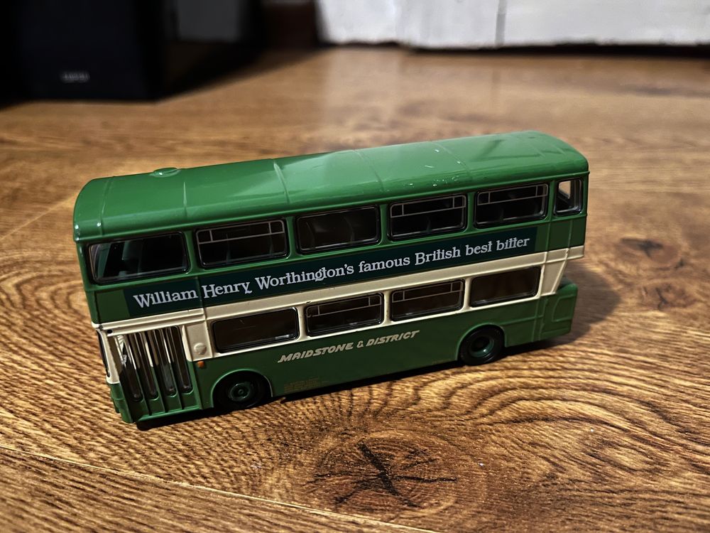 Macheta autobuz londonez