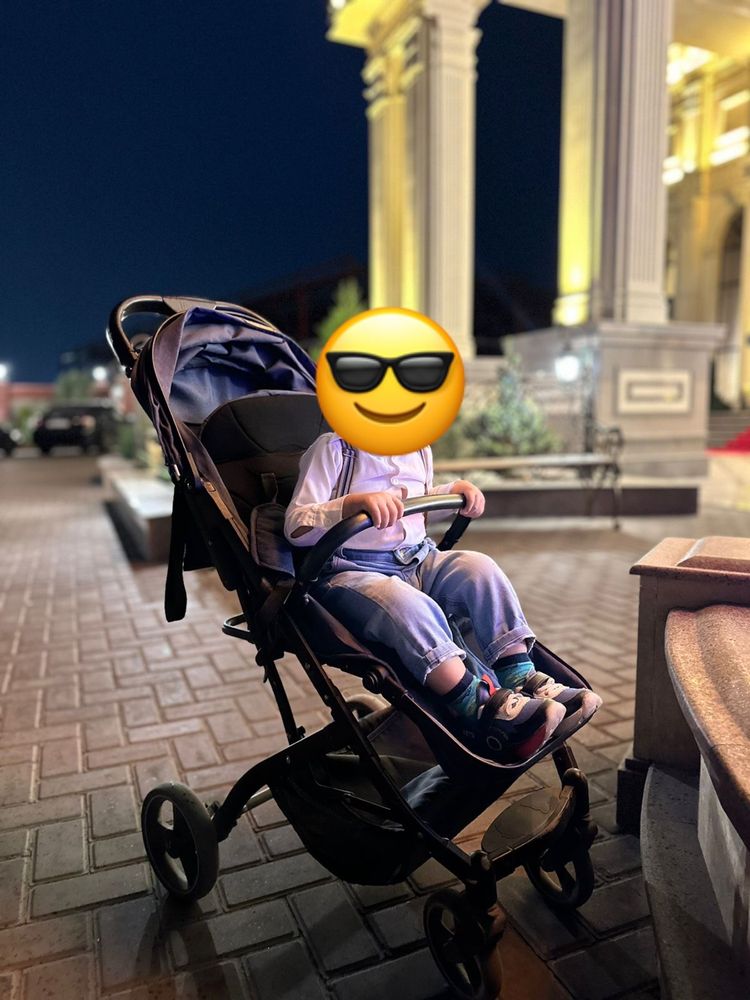 Продается коляска в отличном состояний
