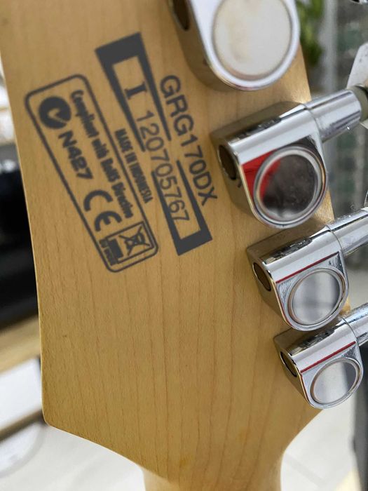 Set chitara electrica Ibanez GRG 170DX + Amplificator Ibanez TBX15R