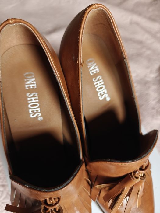 Pantofi maro cu toc si platforma, 38