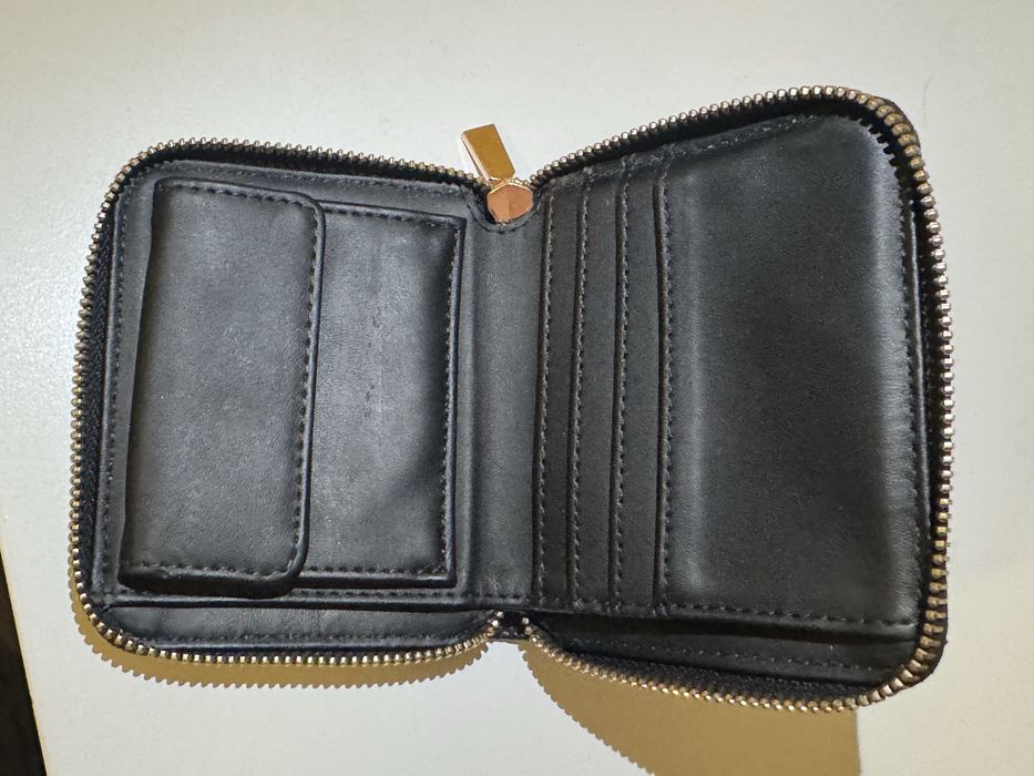 Оригинално Портмоне Guess