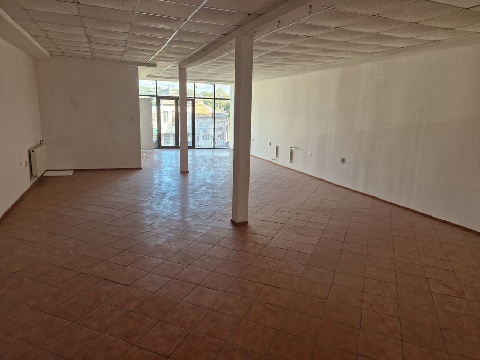 Spatiu comercial de vanzare