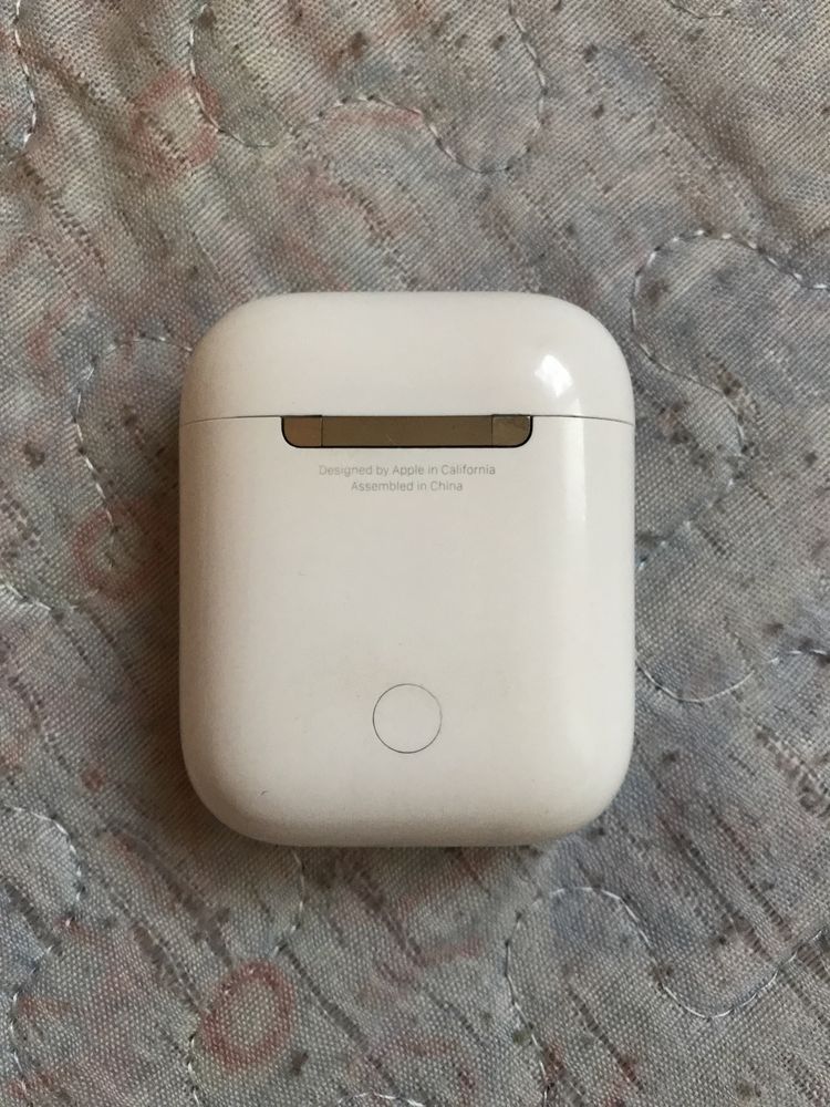 срочно продам AirPods 2-ое поколение