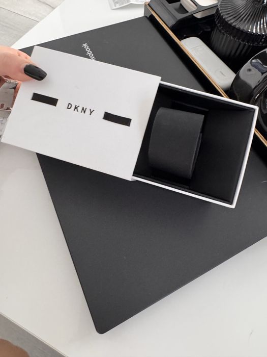 CeaS DKNY  ceramica impecabil 4912