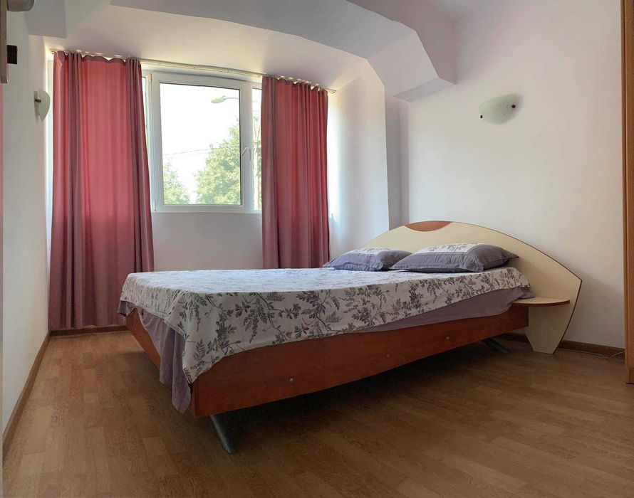 Дава се под наем Тристаен апартамент в Бургас, Възраждане - 90 кв.м за 204 € - Снимка #4