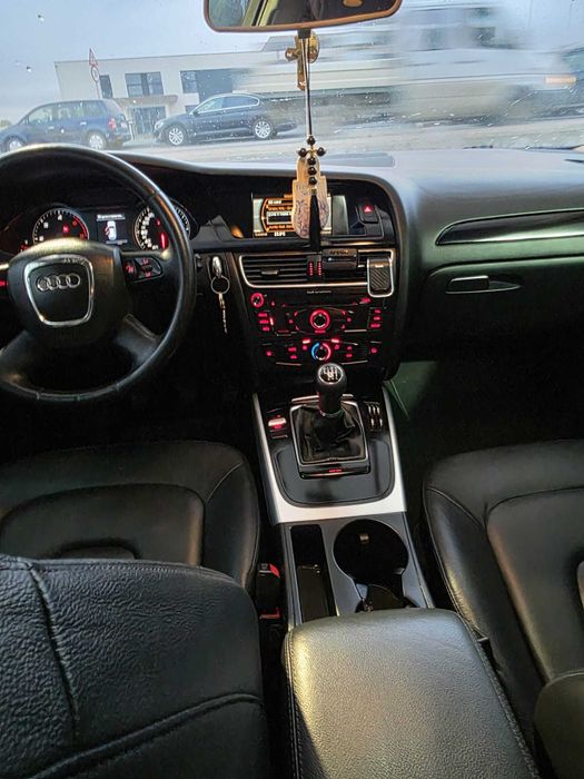 Vând Audi A4 b8 2.0