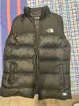 Продавам мъжки елек North Face