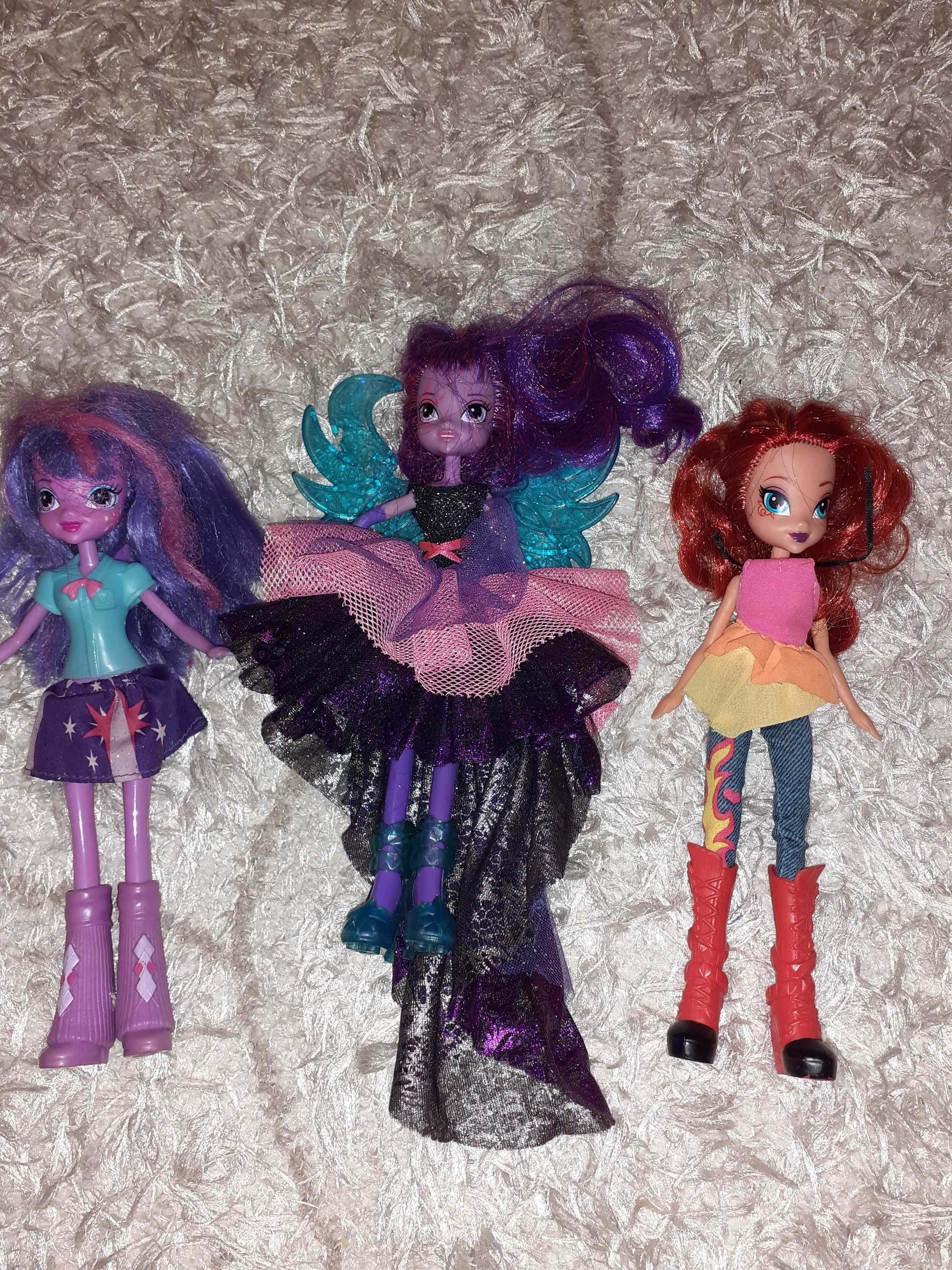 Enchantimals, fetele ponei, Monster High, Barbie, Noriel, Disney