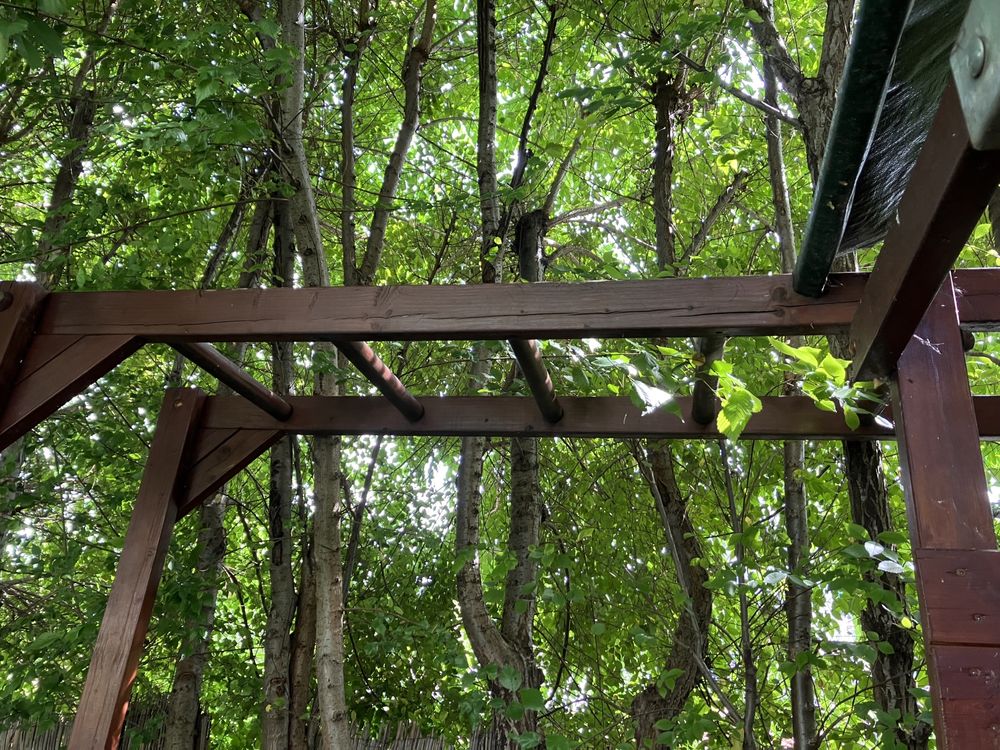 Loc de joaca lemn masiv (Monkey Fort Woodland Dunster House)