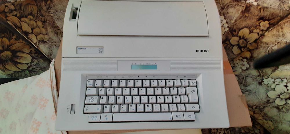 Masina de scris electrica