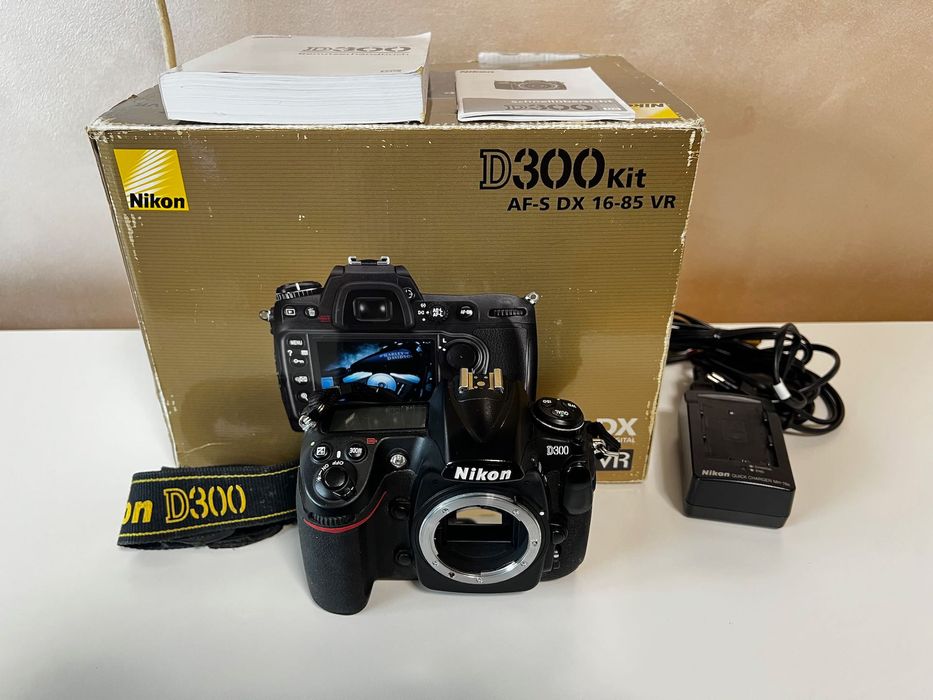 Фотоапарат Nikon D300