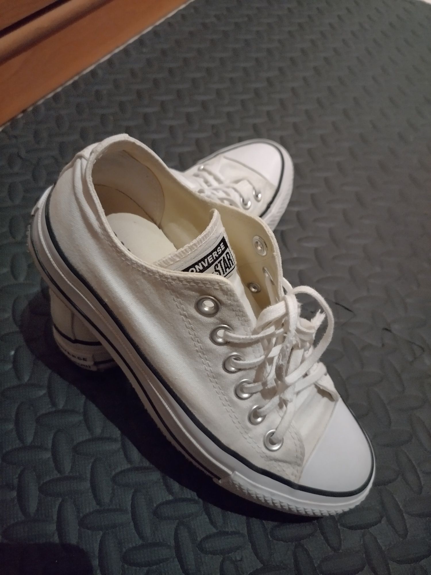 Оригинални кецове на платформа Converse Chuck Taylor