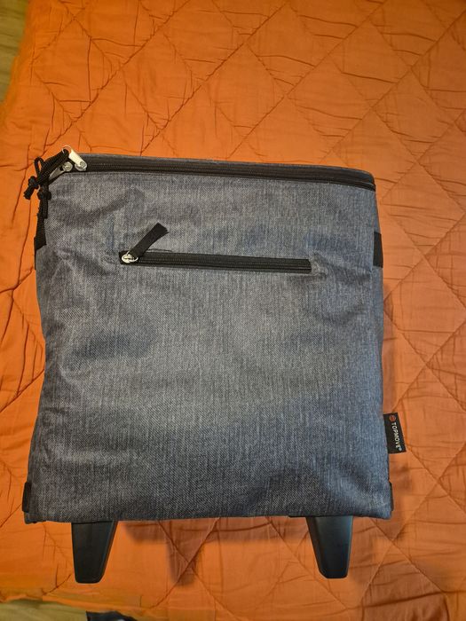 Troler Ghiozdan nou cu  interior impermeabil