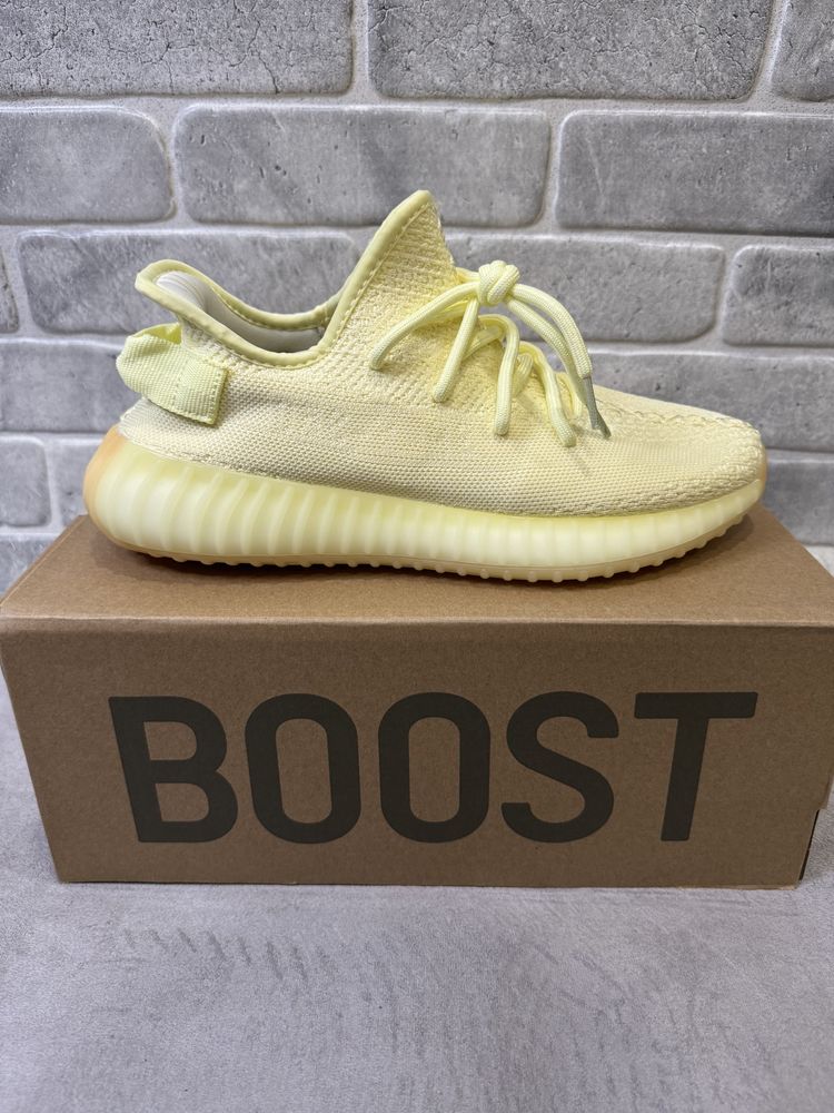 36-45 Yeezy 350 v2 Butter