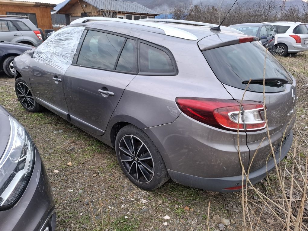 Dezmembrez Renault Megane 3