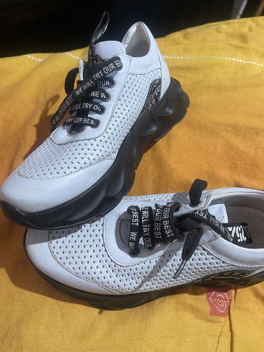 Спортно елегантни обувки