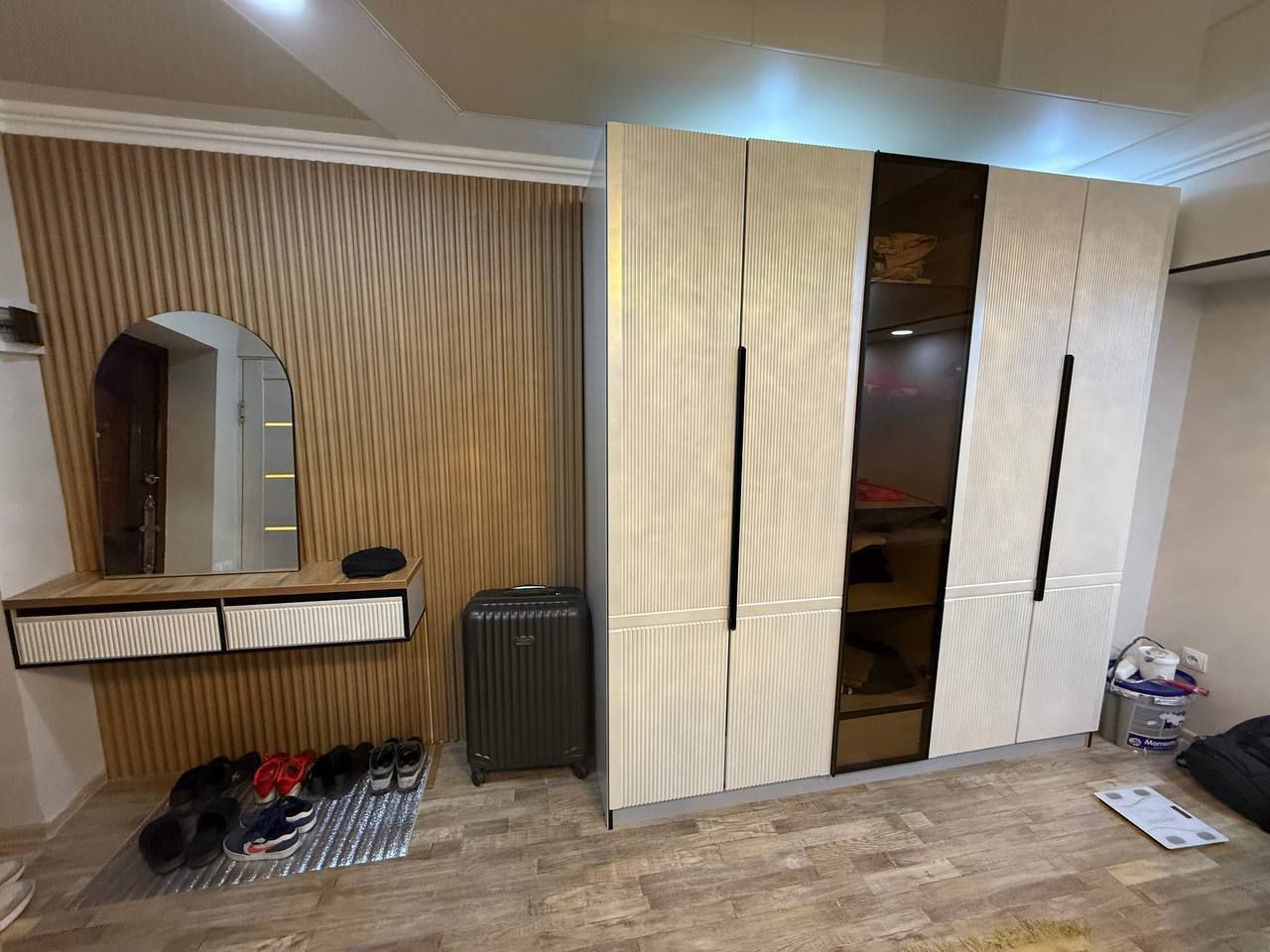 Продается 1в2 комнатная квартира , Ц-6, метро Минор