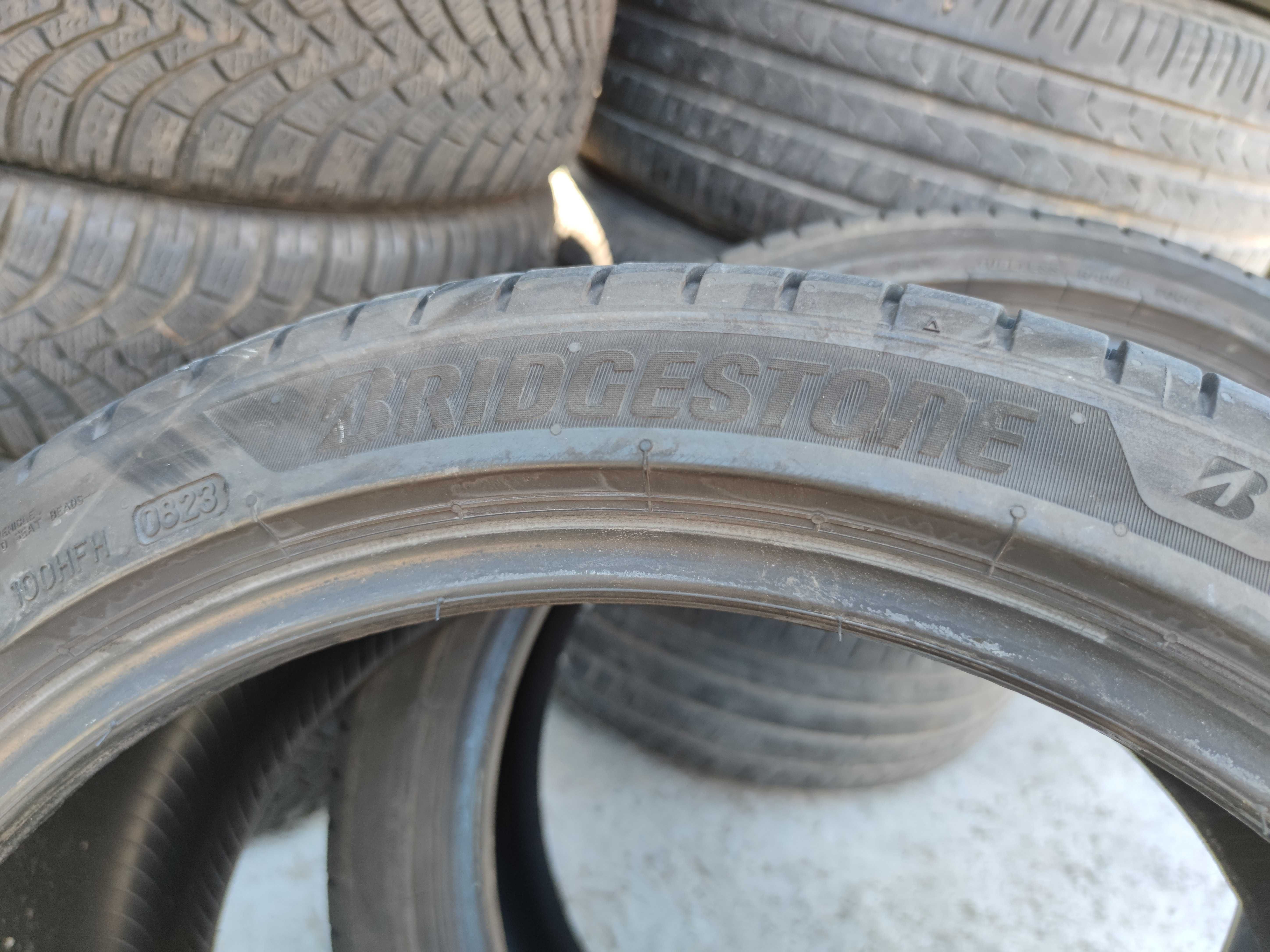 2бр Летни Гуми 235 40 19 - Bridgestone - DOT 2023